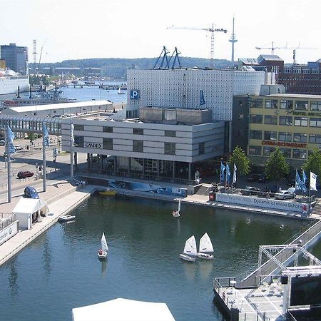 Hotel Am Schwedenkai Kiel Exterior photo